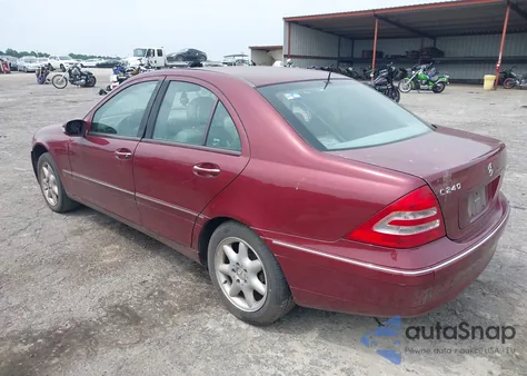 2002 Mercedes-Benz C 240 z USA, uszkodzony, nr VIN WDBRF61J22F265405